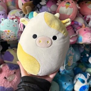 Bodie the yellow cow squishmallow NWT 7in